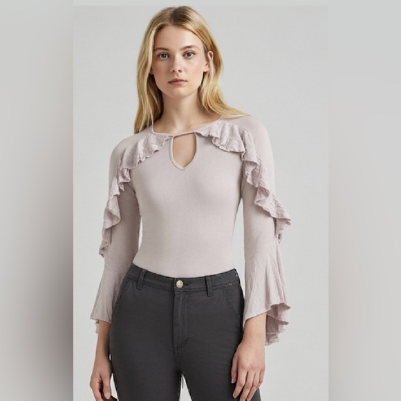 VENUS Light Green Ruffled Top - Picture 3 of 6